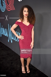 Skylar Diggins feet photo thumbnail