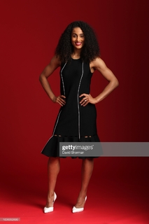 Skylar Diggins feet photo thumbnail