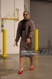 Skylar Diggins feet photo thumbnail