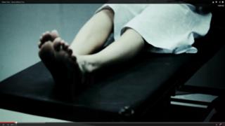 Skylar Grey feet photo thumbnail