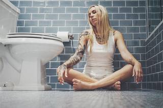 Skylar Grey feet photo thumbnail