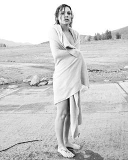 Skylar Grey feet photo thumbnail