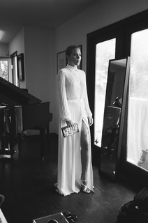 Skylar Grey feet photo thumbnail