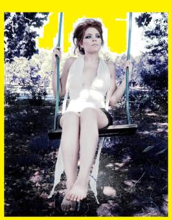 Skylar Grey feet photo thumbnail