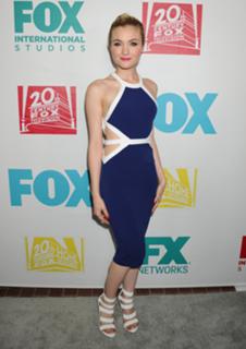 Skyler Samuels feet photo thumbnail