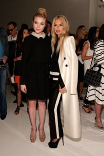 Skyler Samuels feet photo thumbnail