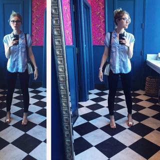 Skyler Samuels feet photo thumbnail