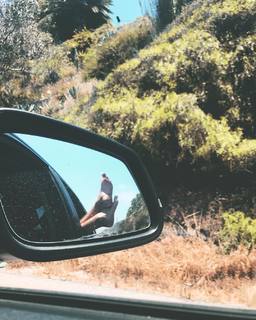 Skyler Samuels feet photo thumbnail