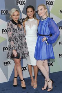Skyler Samuels feet photo thumbnail