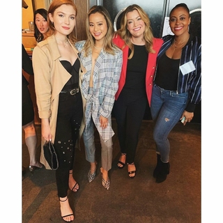 Skyler Samuels feet photo thumbnail