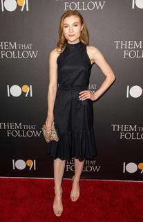 Skyler Samuels feet photo thumbnail