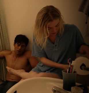 Skyler Samuels feet photo thumbnail