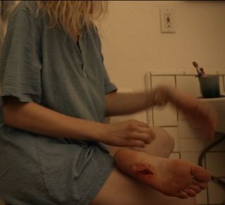 Skyler Samuels feet photo thumbnail