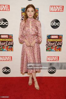 Skyler Samuels feet photo thumbnail