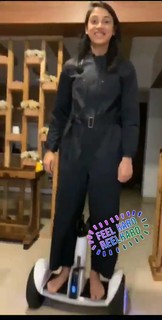 Smriti Mandhana feet photo 7