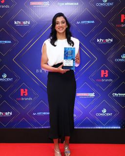 Smriti Mandhana feet photo 7