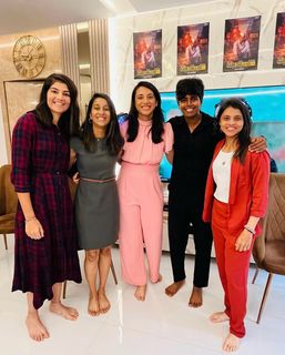 Smriti Mandhana feet photo 12