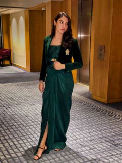 Smriti Mandhana feet photo 4