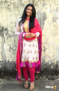 Sneha feet photo thumbnail