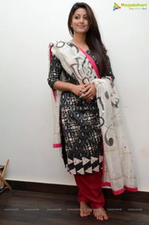 Sneha feet photo thumbnail