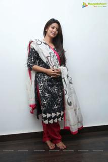 Sneha feet photo thumbnail