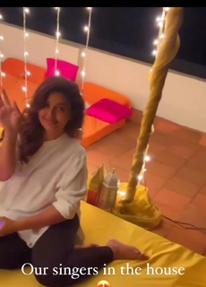 Sneha feet photo thumbnail