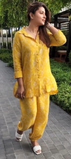 Sneha feet photo thumbnail