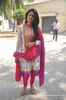 Sneha feet photo thumbnail