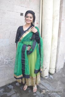 Sneha feet photo thumbnail