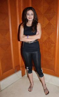 Sneha Ullal feet photo 2