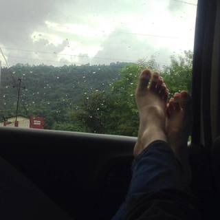 Sneha Ullal feet photo 9