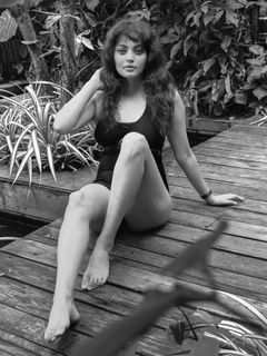Sneha Ullal feet photo 18