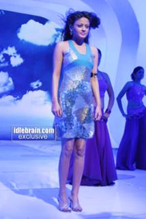 Sneha Ullal feet photo 4