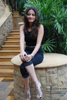 Sneha Ullal feet photo 12
