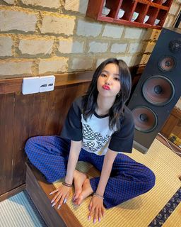 So-Yeon Jeon feet photo 9