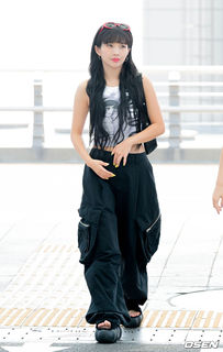 So-Yeon Jeon feet photo 18