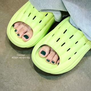 So-Yeon Jeon feet photo 9