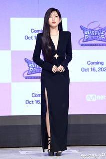 So-Yeon Jeon feet photo 2