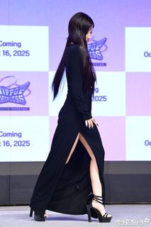 So-Yeon Jeon feet photo 1
