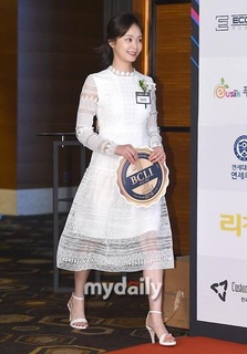 So-min Jeon feet photo 13