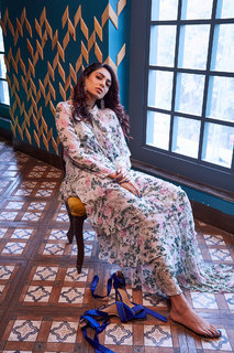 Sobhita Dhulipala feet photo 6