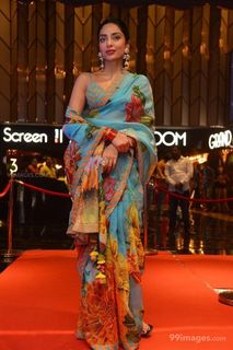 Sobhita Dhulipala feet photo 11