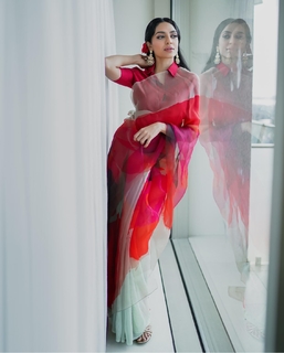 Sobhita Dhulipala feet photo 5