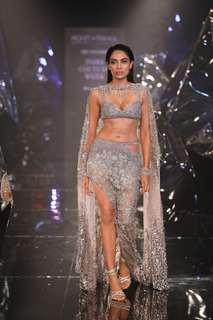 Sobhita Dhulipala feet photo 20