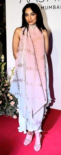 Sobhita Dhulipala feet photo 19