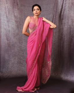 Sobhita Dhulipala feet photo 18