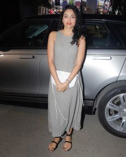 Sobhita Dhulipala feet photo 3