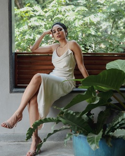 Sobhita Dhulipala feet photo 12