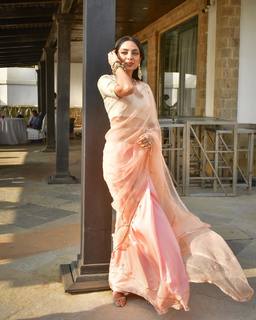 Sobhita Dhulipala feet photo 1