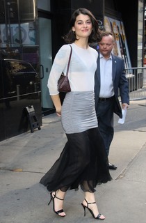 Sofia Black-D'Elia feet photo thumbnail